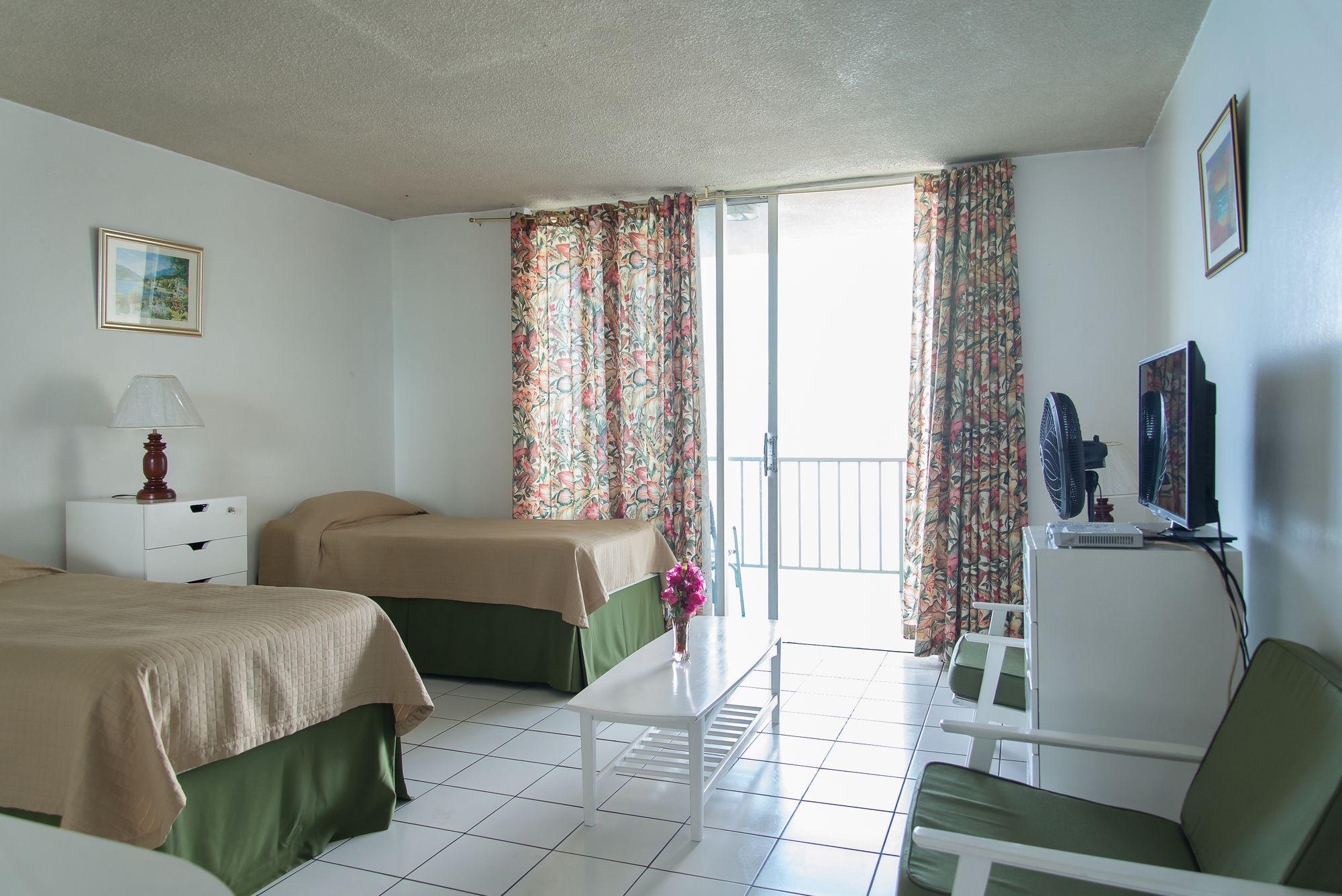 Montego Bay Club Apartments Dış mekan fotoğraf